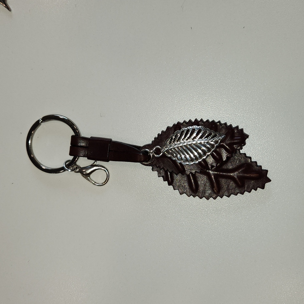 NWOT Brighton Brown Leather Leaves Keychain Accessory